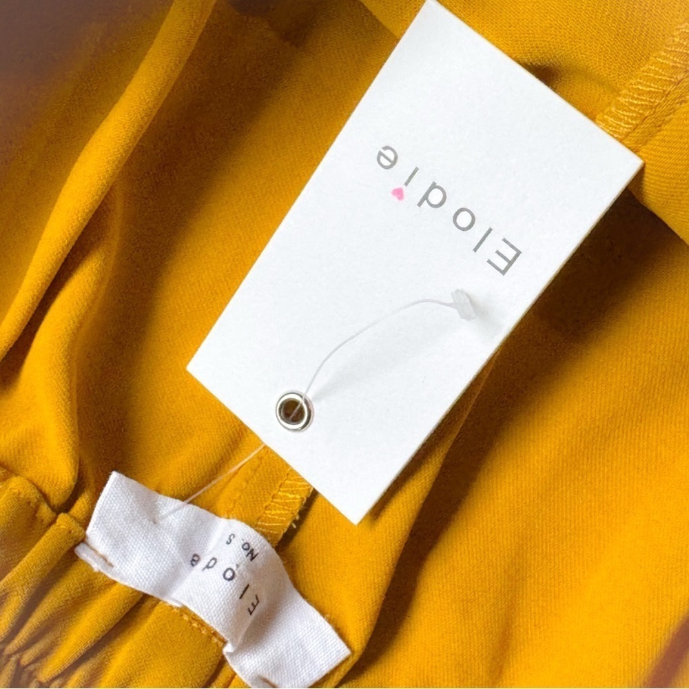 NWT Elodie pleated mustard belted shorts ❤️ - Picture 4 of 7